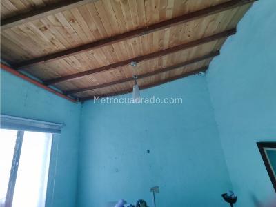 Casa de 5 alcobas en venta en Central, Bello, 105 m² · foto 6 de 9