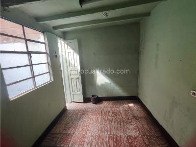 Casa de 5 alcobas en venta en Central, Bello, 105 m² · foto 8 de 9