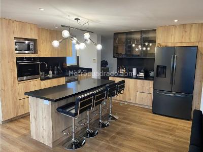 Apartamento en venta en El Poblado, Medellín · foto 4 de 18