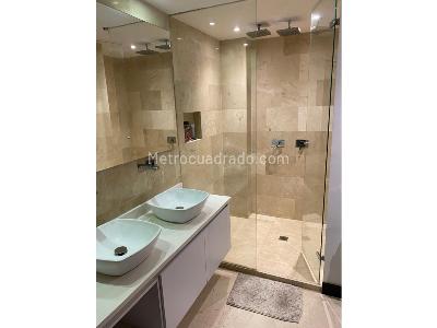 Apartamento en venta en El Poblado, Medellín · foto 5 de 18