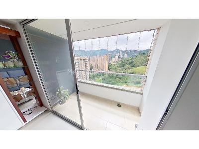 Apartamento de 2 alcobas en venta en Tres Esquinas, Sabaneta, 80 m² · foto 13 de 20