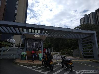 Apartamento de 2 alcobas en venta en Tres Esquinas, Sabaneta, 80 m² · foto 16 de 20