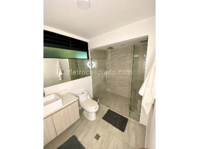 Apartamento de 2 alcobas en venta en El Poblado, Medellín, 88 m² · foto 7 de 9