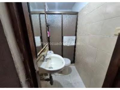 Casa de 5 alcobas en venta en Buenos Aires, Medellín, 192 m² · foto 10 de 20