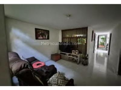 Casa de 5 alcobas en venta en Buenos Aires, Medellín, 192 m² · foto 11 de 20