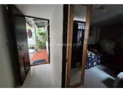 Casa de 5 alcobas en venta en Buenos Aires, Medellín, 192 m² · foto 12 de 20