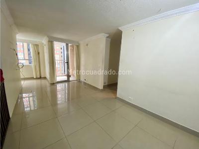 Apartamento de 3 alcobas en venta en Madera, Bello, 71 m² · foto 2 de 9