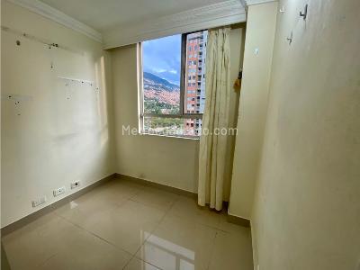 Apartamento de 3 alcobas en venta en Madera, Bello, 71 m² · foto 5 de 9