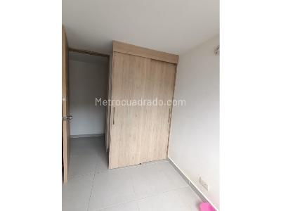 Apartamento de 3 alcobas en venta en Valerias, Bello, 55 m² · foto 6 de 7