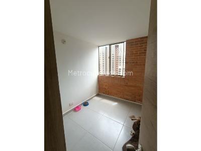 Apartamento de 3 alcobas en venta en Valerias, Bello, 55 m² · foto 7 de 7