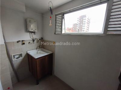 Apartamento de 3 alcobas en venta en La Castellana, Medellín, 203 m² · foto 10 de 13
