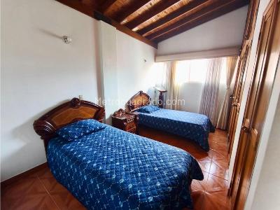 Apartamento de 4 alcobas en venta en Laureles, Medellín, 167 m² · foto 10 de 16
