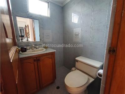 Apartamento de 4 alcobas en venta en Laureles, Medellín, 167 m² · foto 11 de 16