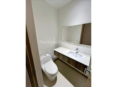Apartamento de 2 alcobas en venta en El Poblado, Medellín, 96 m² · foto 6 de 10
