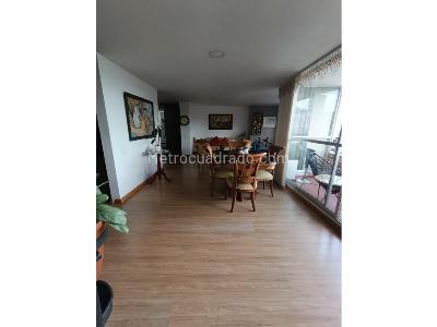Apartamento de 3 alcobas en venta en Cabañas, Bello, 115 m² · foto 2 de 13
