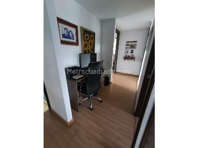 Apartamento de 3 alcobas en venta en Cabañas, Bello, 115 m² · foto 5 de 13