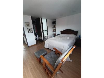 Apartamento de 3 alcobas en venta en Cabañas, Bello, 115 m² · foto 6 de 13