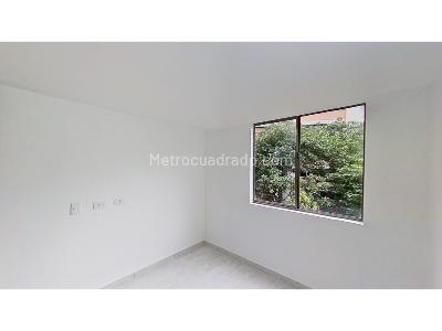 Apartamento de 3 alcobas en venta en Valerias, Bello, 75 m² · foto 10 de 20