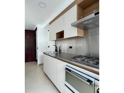 Apartamento de 3 alcobas en venta en Aves Maria, Sabaneta, 77 m² · foto 2 de 9