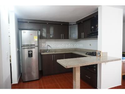 Apartamento de 3 alcobas en venta en Valerias, Bello, 71 m² · foto 5 de 18