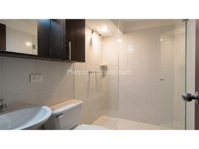 Apartamento de 3 alcobas en venta en Valerias, Bello, 71 m² · foto 11 de 18
