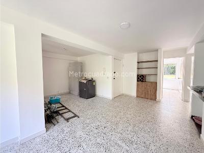 Apartamento de 3 alcobas en venta en Calasanz, Medellín, 158 m² · foto 4 de 20