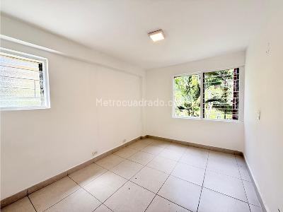 Apartamento de 3 alcobas en venta en Calasanz, Medellín, 158 m² · foto 5 de 20