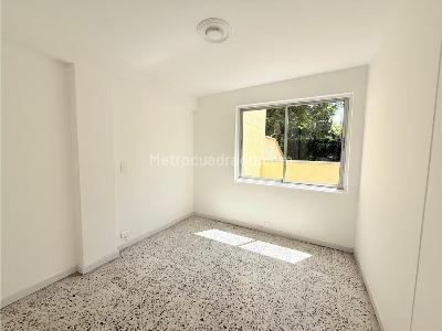 Apartamento de 3 alcobas en venta en Calasanz, Medellín, 158 m² · foto 10 de 20