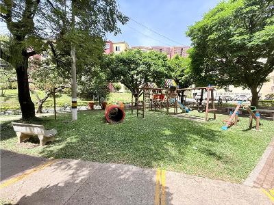 Apartamento de 3 alcobas en venta en Calasanz, Medellín, 158 m² · foto 17 de 20