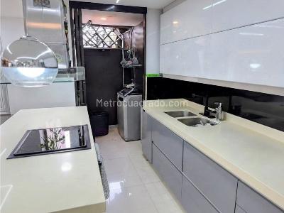 Apartamento de 2 alcobas en venta en Via Las Palmas, Medellín, 101 m² · foto 10 de 13