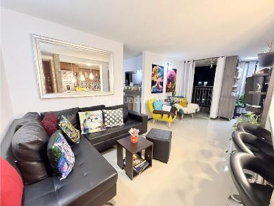 Apartamento de 3 alcobas en venta en Madera, Bello, 63 m² · foto 2 de 10