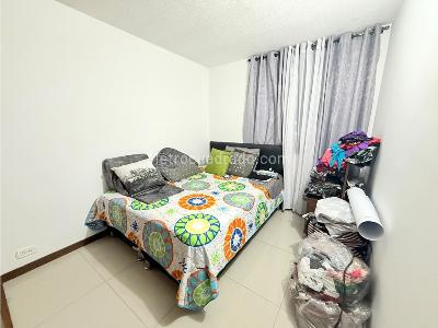 Apartamento de 3 alcobas en venta en Madera, Bello, 63 m² · foto 8 de 10