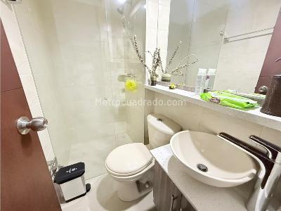 Apartamento de 3 alcobas en venta en Madera, Bello, 63 m² · foto 9 de 10