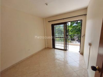 Casa de 4 alcobas en venta en Belen Rosales, Medellín, 260 m² · foto 3 de 19