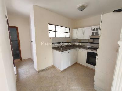 Casa de 4 alcobas en venta en Belen Rosales, Medellín, 260 m² · foto 5 de 19