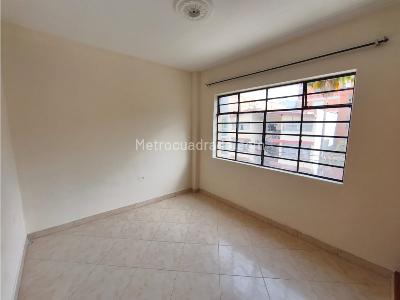 Casa de 4 alcobas en venta en Belen Rosales, Medellín, 260 m² · foto 9 de 19