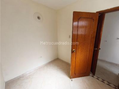 Casa de 4 alcobas en venta en Belen Rosales, Medellín, 260 m² · foto 11 de 19