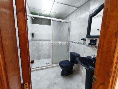 Casa de 4 alcobas en venta en Belen Rosales, Medellín, 260 m² · foto 13 de 19
