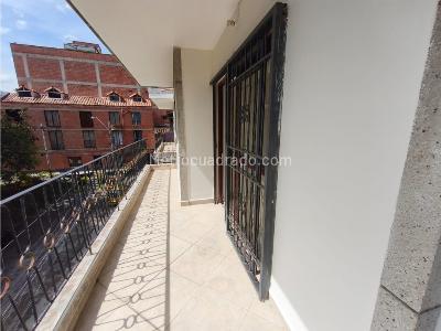 Casa de 4 alcobas en venta en Belen Rosales, Medellín, 260 m² · foto 16 de 19