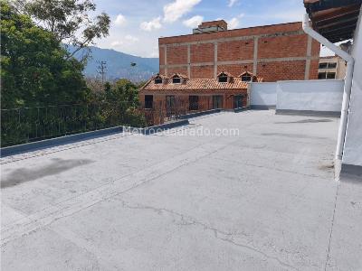 Casa de 4 alcobas en venta en Belen Rosales, Medellín, 260 m² · foto 17 de 19