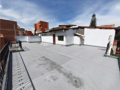 Casa de 4 alcobas en venta en Belen Rosales, Medellín, 260 m² · foto 18 de 19