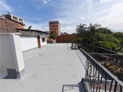 Casa de 4 alcobas en venta en Belen Rosales, Medellín, 260 m² · foto 19 de 19