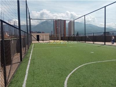Apartamento de 3 alcobas en venta en Cabañas, Bello, 90 m² · foto 10 de 11