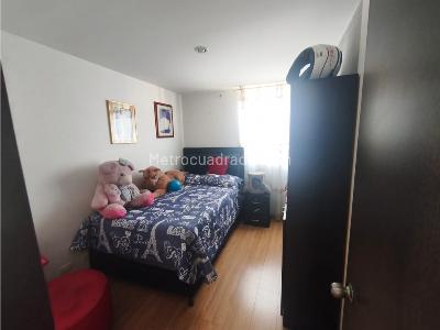 Apartamento de 3 alcobas en venta en Cabañas, Bello, 90 m² · foto 5 de 11
