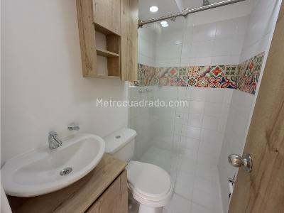 Apartamento de 3 alcobas en venta en El Paraiso, Bello, 55 m² · foto 3 de 8