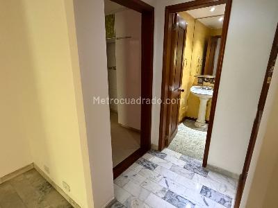 Apartamento en venta en Los Rosales, Bogotá · foto 15 de 20