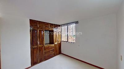 Apartamento de 3 alcobas en venta en Laureles La Almeria, Medellín, 68 m² · foto 9 de 17