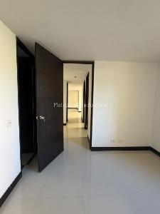 Apartamento de 3 alcobas en venta en Agua Dulce, Envigado, 78 m² · foto 5 de 10
