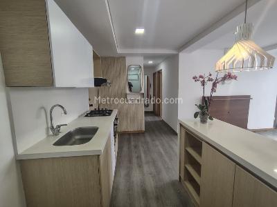Apartamento en venta en Loma Del Indio, Medellín · foto 2 de 20