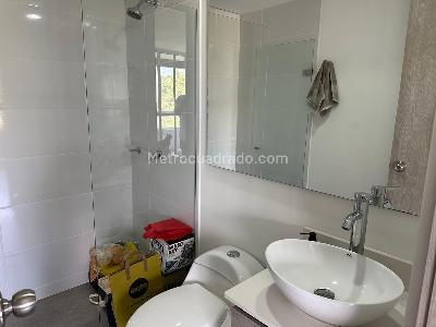 Apartamento de 2 alcobas en venta en Las Lomitas, Sabaneta, 69 m² · foto 10 de 13